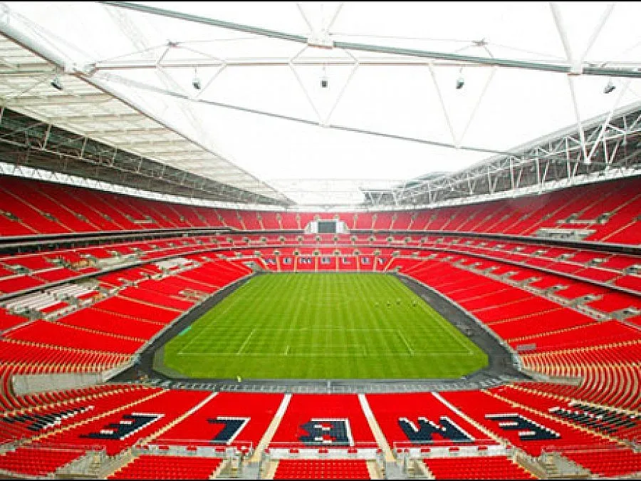 "Челси" надцаква "Тотнъм" за "Уембли"