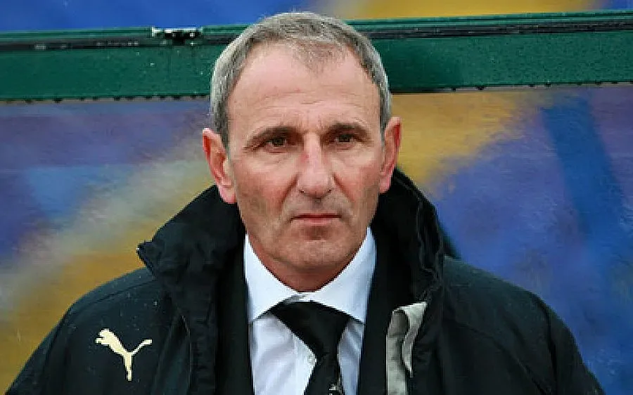 "Петел" клъвна Адмирала