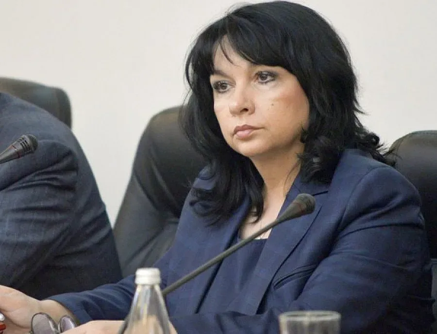 Петкова: На път сме да овладеем кризата в енергетиката