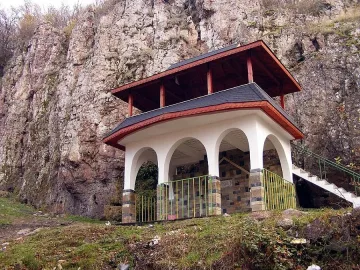 Дават 1 млн. лева за път до връх Дамбалъ