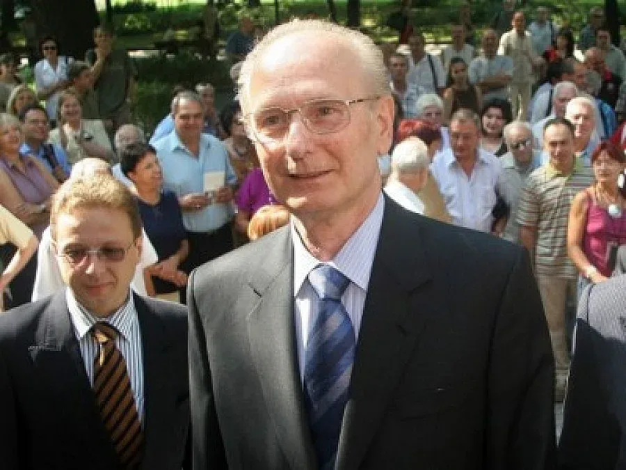 Сбогуваме се с Неделчо Беронов в "Света София"