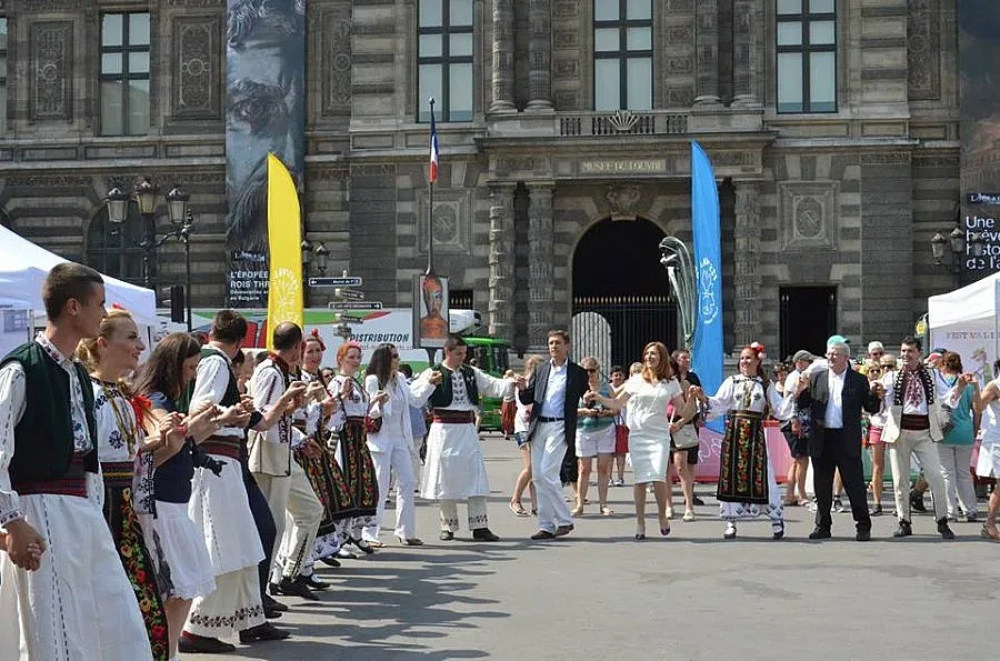 10 000 на БГ фест в Париж