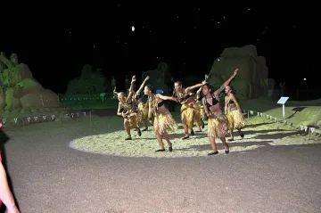 В Бургас: Индианци и бедуини посрещат на плажа