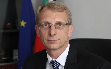 Комисия към МОН хваща плагиатството в академичните среди