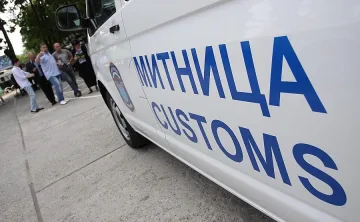 Митничари минават на ротация и психотест