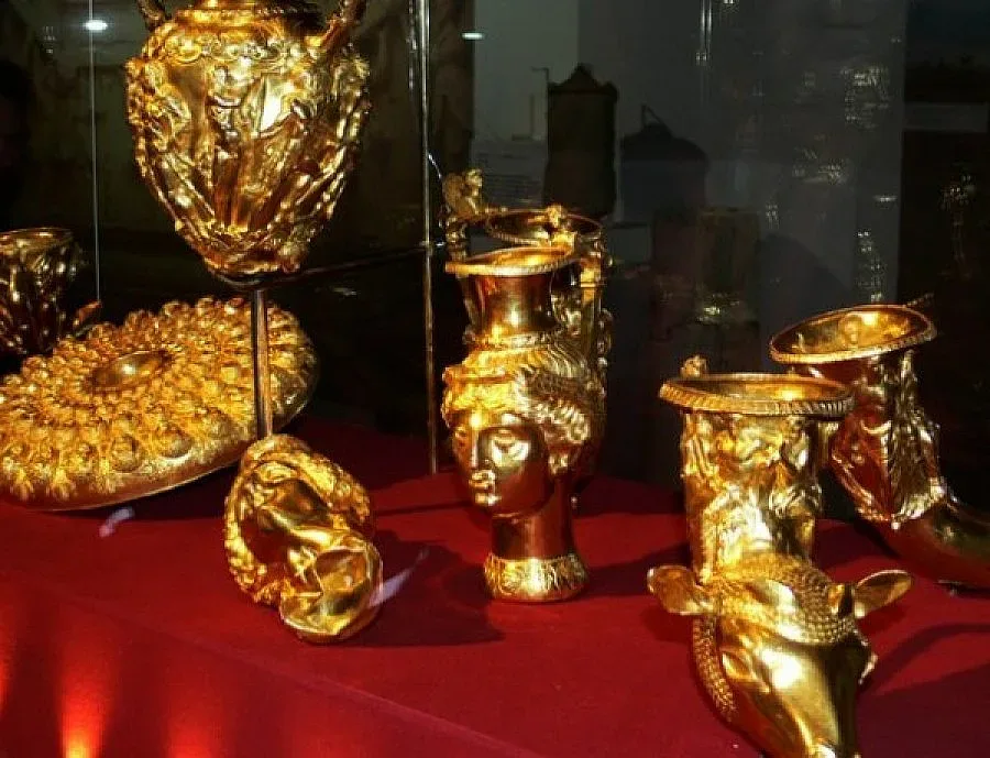 Френски деца търсят тракийски съкровища