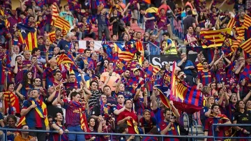 УЕФА готви сериозни санкции на "Барса"