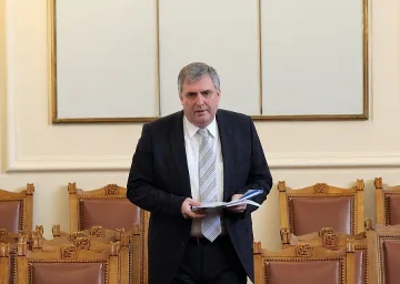 Парламентът одобри - пенсионираме се на 65 г.