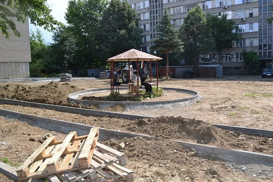 В Казанлък започнаха да изграждат нов парк
