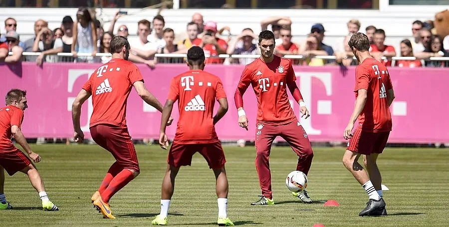 Официално: "Байерн" привлече Дъглас Коста