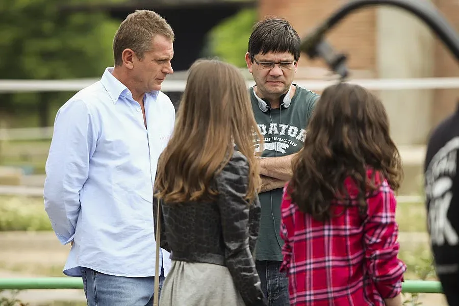 Вергов с дъщери  от различни майки 