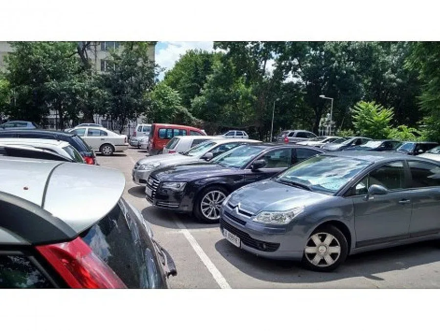 Проверяват данъчен с Ауди за 160 бона