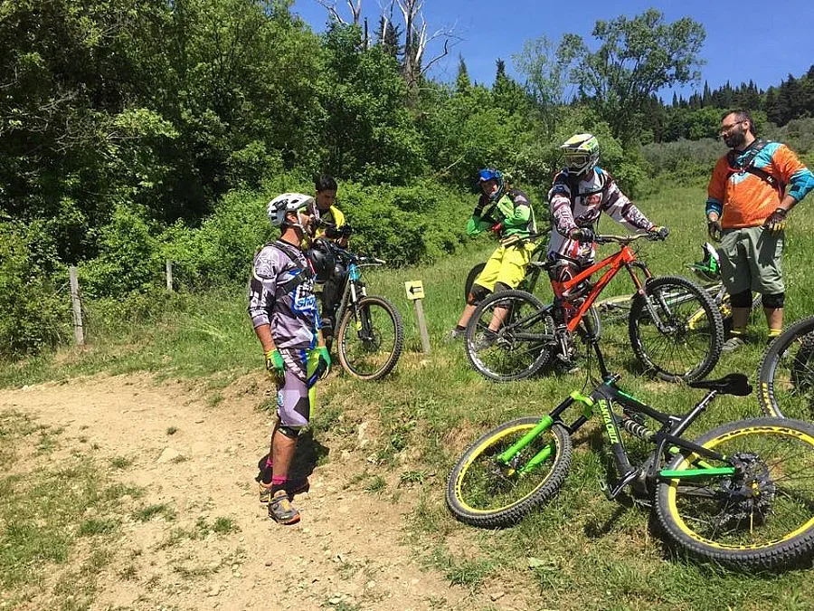 Боровец Байк Пар приема маунтин байк кемп със Седрик Грасия