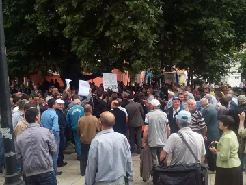 Мюсюлмани протестираха пред Куршум джамия  
