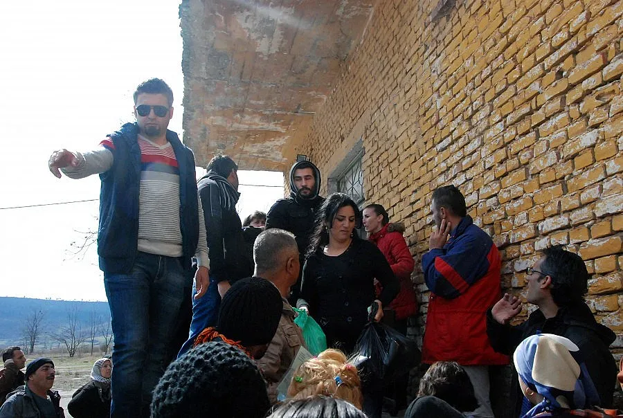 Настаняват задържаните бежанци в софийски центрове