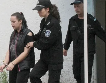 Пуснаха под домашен арест майката, пребила детето си