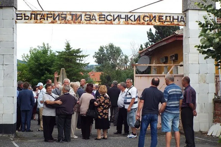 Военни се събраха на среща в поделението в Момчилград