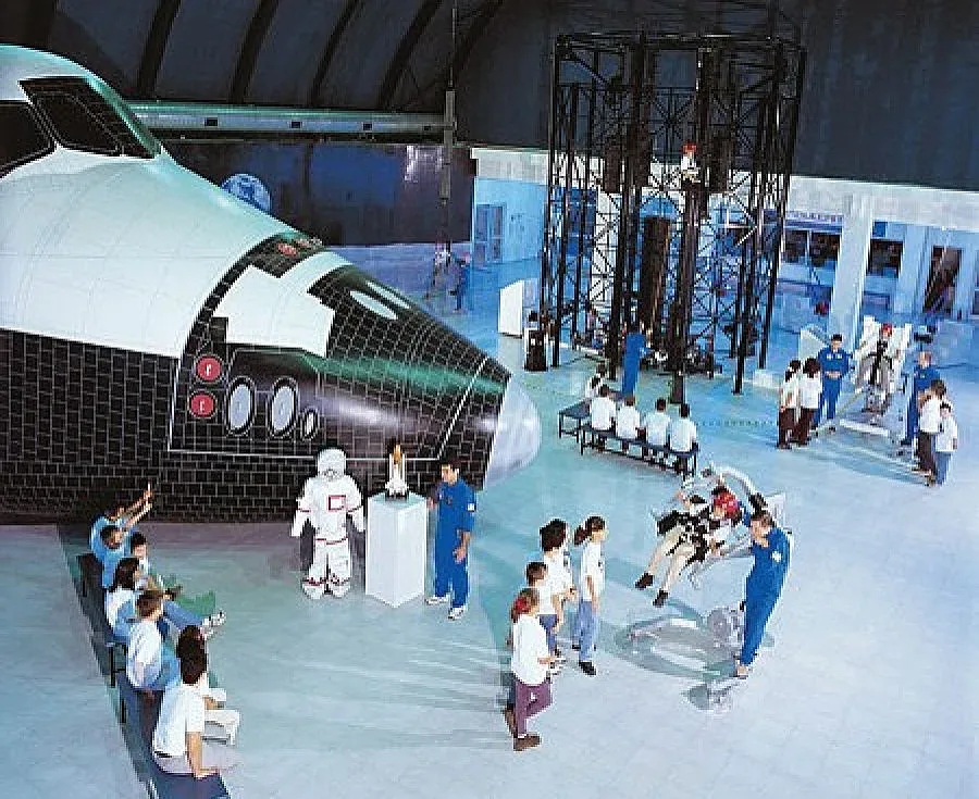 Деца от Перник печелят конкурс на НАСА