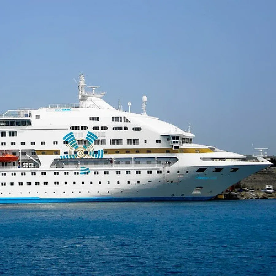 10 българи оцеляха след сблъсък на круиз с танкер (ОБЗОР)