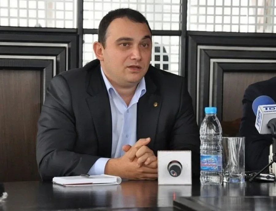 Кметът на Видин с уборка край Дунав