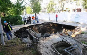 До две седмици става ясна причината за пропадането на бул. "Черни връх"