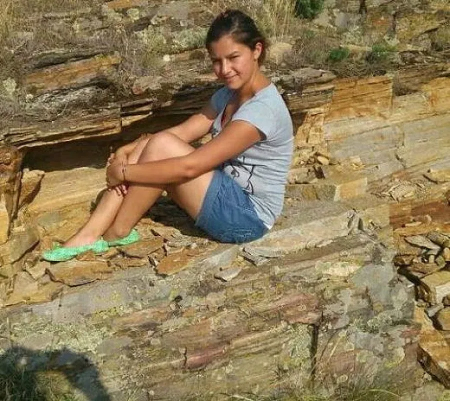 Откриха изчезналото момиче, забъркало се със скандален учител