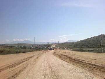 Пребиха с камъни работник на магистрала "Струма"