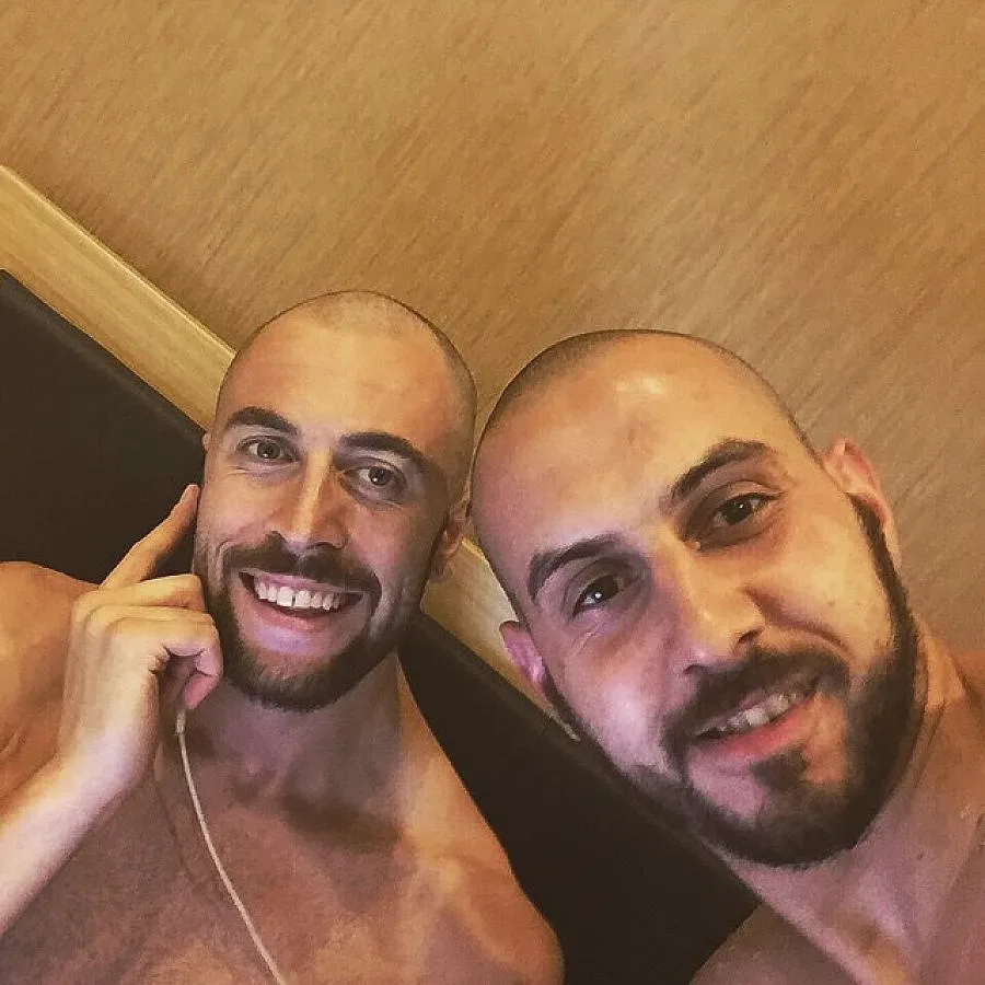 Волейболистите лъснаха голи глави