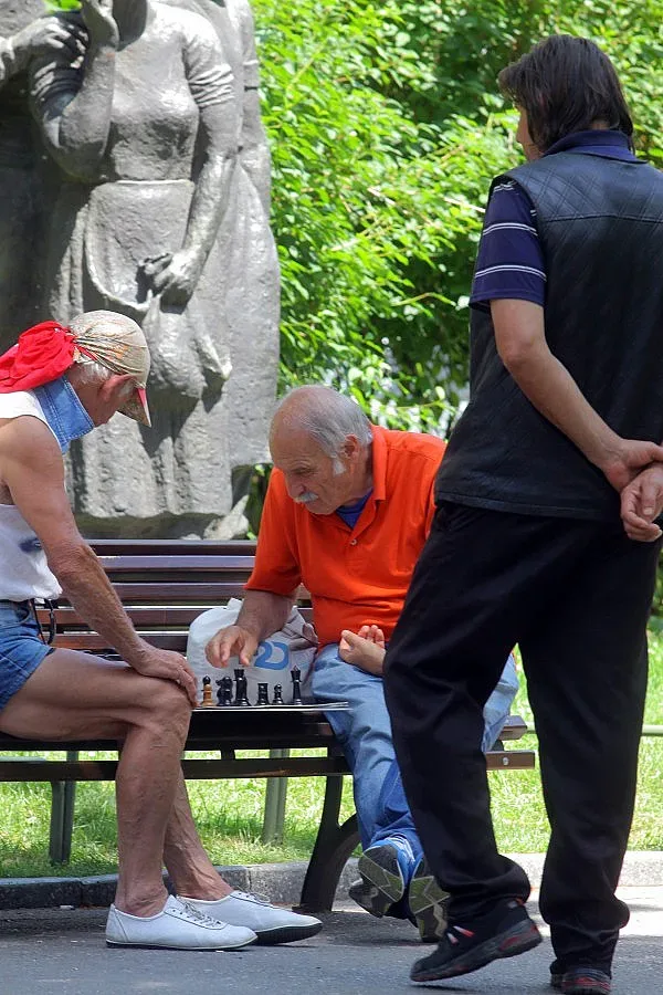 Хладно за сезона в петък 