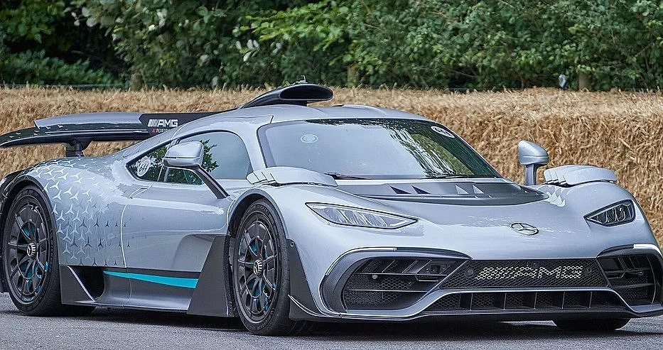 Купиха уникална кола за 5 млн.лева у нас!