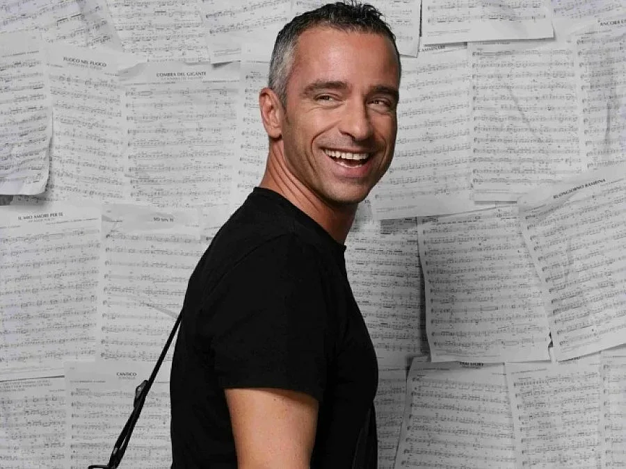 Столичанин подари на гаджето си среща с Ерос