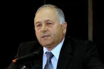 Кмет вози журналисти на електробус