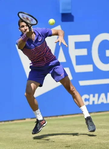 Гришо започна с победа в Лондон