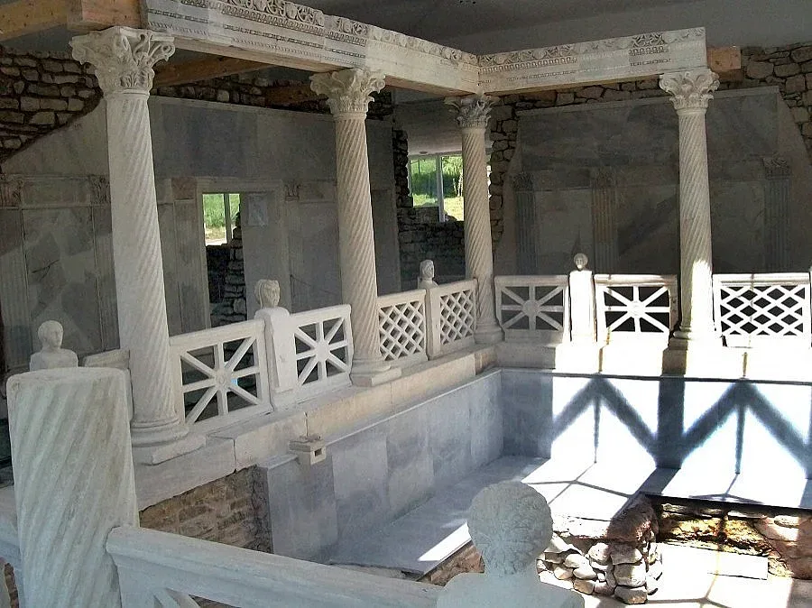 Севт III отпадна от туристически маршрути