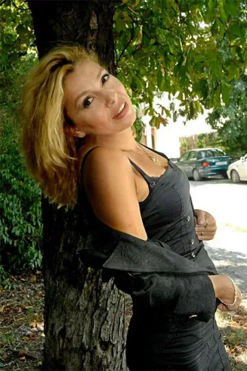 Ернестина танцува на пилон