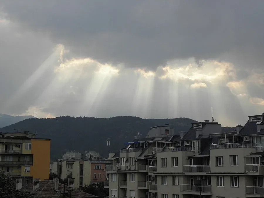 Институции с кръгла маса за по-добро съдействие