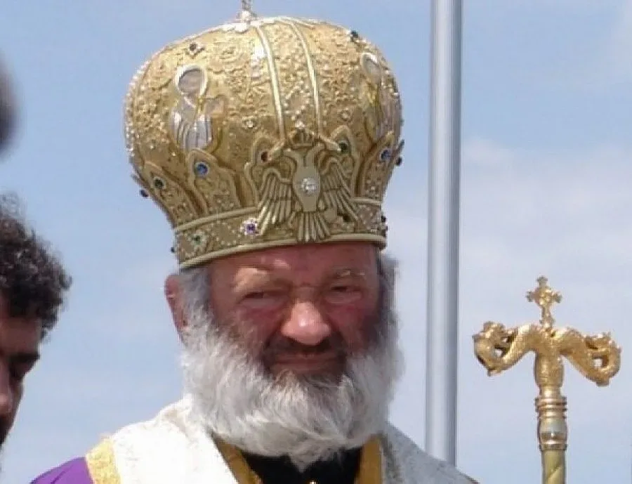 Година лечение за Галактион