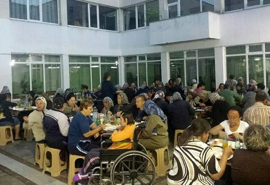 В Момчилград организират благотворителни вечери-ифтар