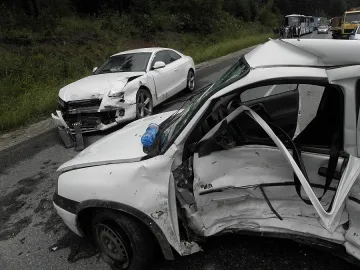 Двама ранени при меле в Предела 