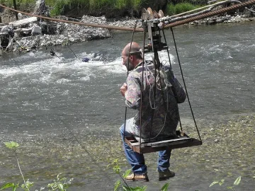 С лифт над река Места до лобното място Света Варвара