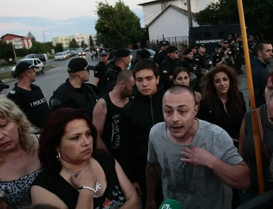 Ромите в Орландовци благодариха на премиера