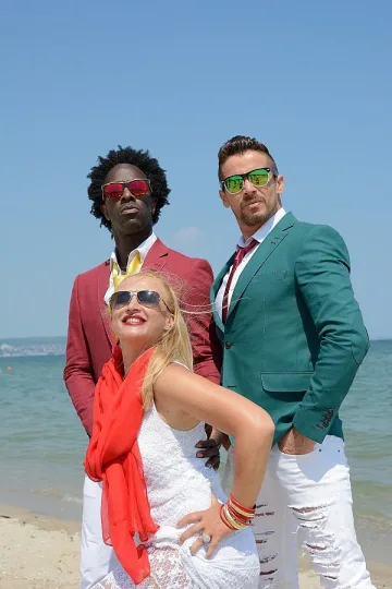 Шик от Италия и Русия край морето