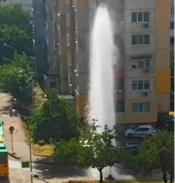 В старозагорския квартал "Железник" се радват на неочакван фонтан