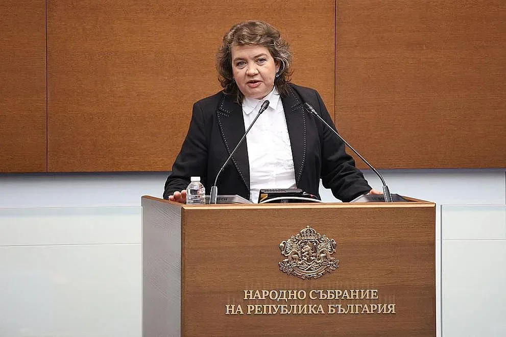 Киселова с първи извънреден ход