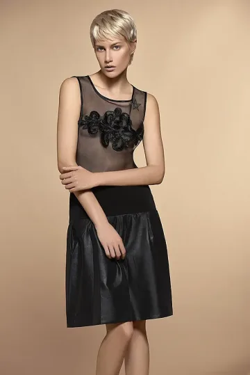 Певиците на Слави - в дантели и кристали