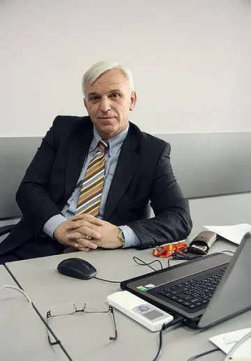 Иван Такев - Човекът отзвук