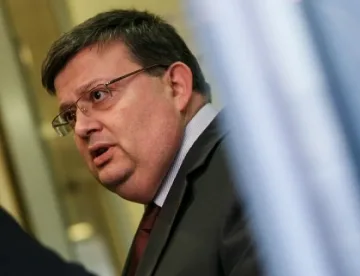 Цацаров: Ще си купя романа на Христо Иванов