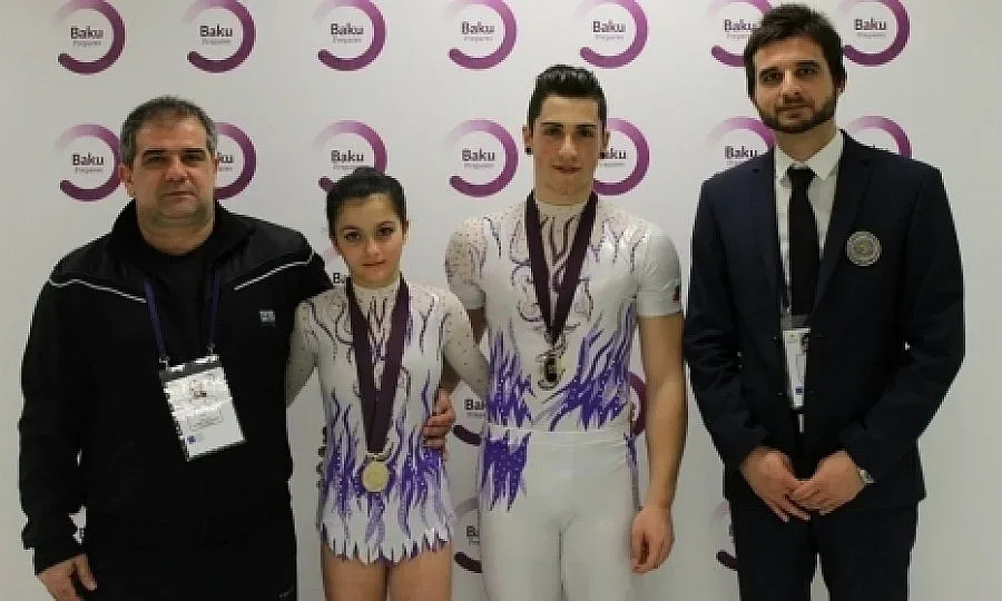 Акробатите ни играят на финал