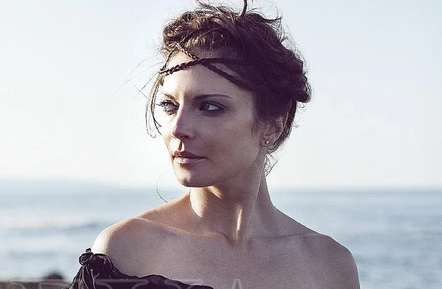 Актриси откриха сезона на морето