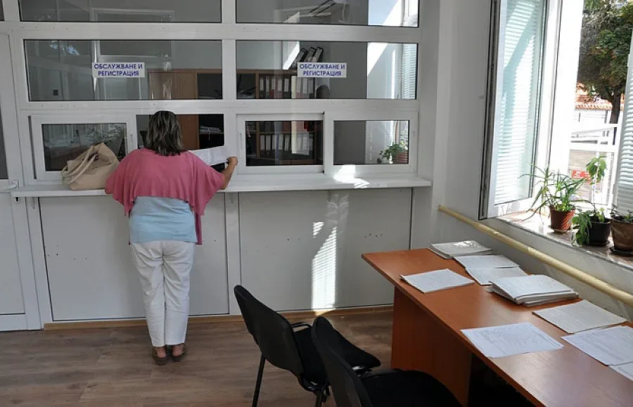 Плащат данъци само с ЕГН в Разлог